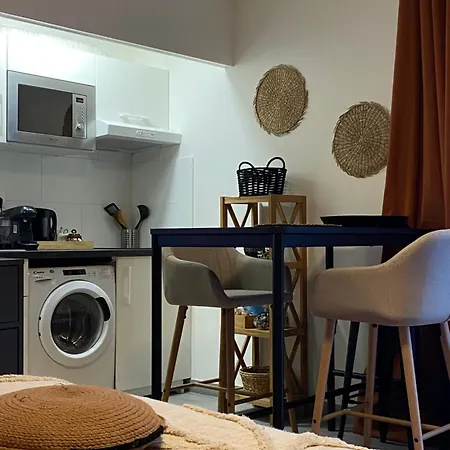 Apartman Nouveau ! Magnifique Douillet & Confort - Parking - Wifi - Netflix - *